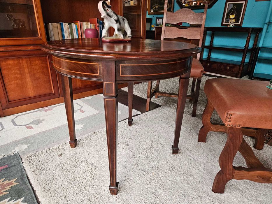 Mesa de apoio antiga - Bom estado geral