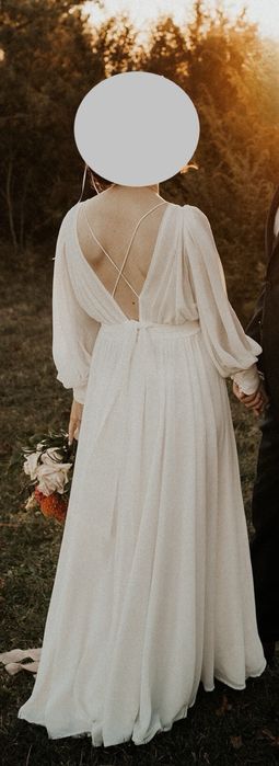 Suknia ślubna boho z długim rękawem