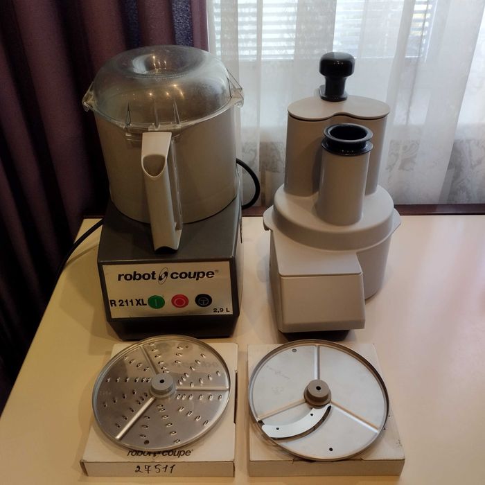 Кухонный процессор, куттер, кутер, овощерезка  R211 XL  Robot Coupe