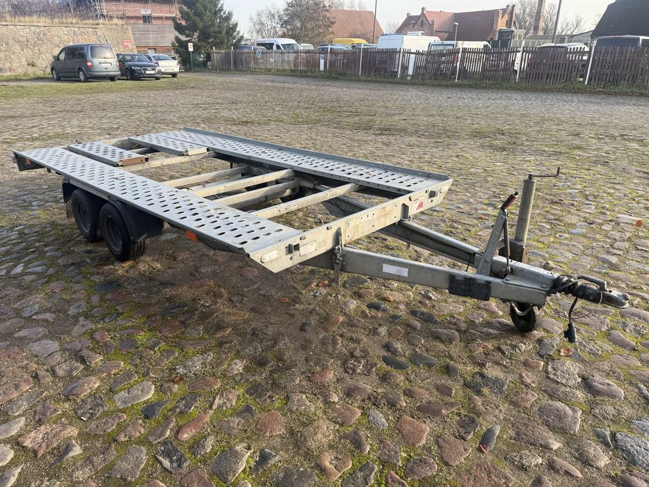 Przyczepa Laweta uchylna 2600 dmc 4m