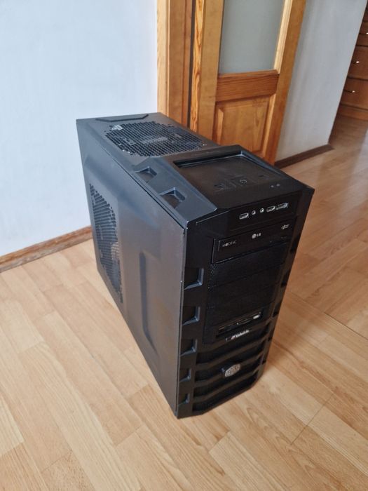 Якісний великий широкий брендовий корпус два кулера 20см