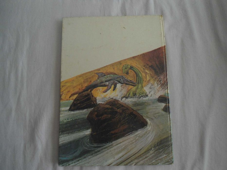 Viagem ao centro da terra por Júlio Verne (BD)