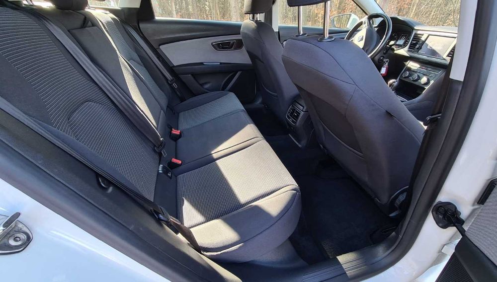 Wynajem Seat Leon 2018 (Kombi) - ekonomiczny i dynamiczny