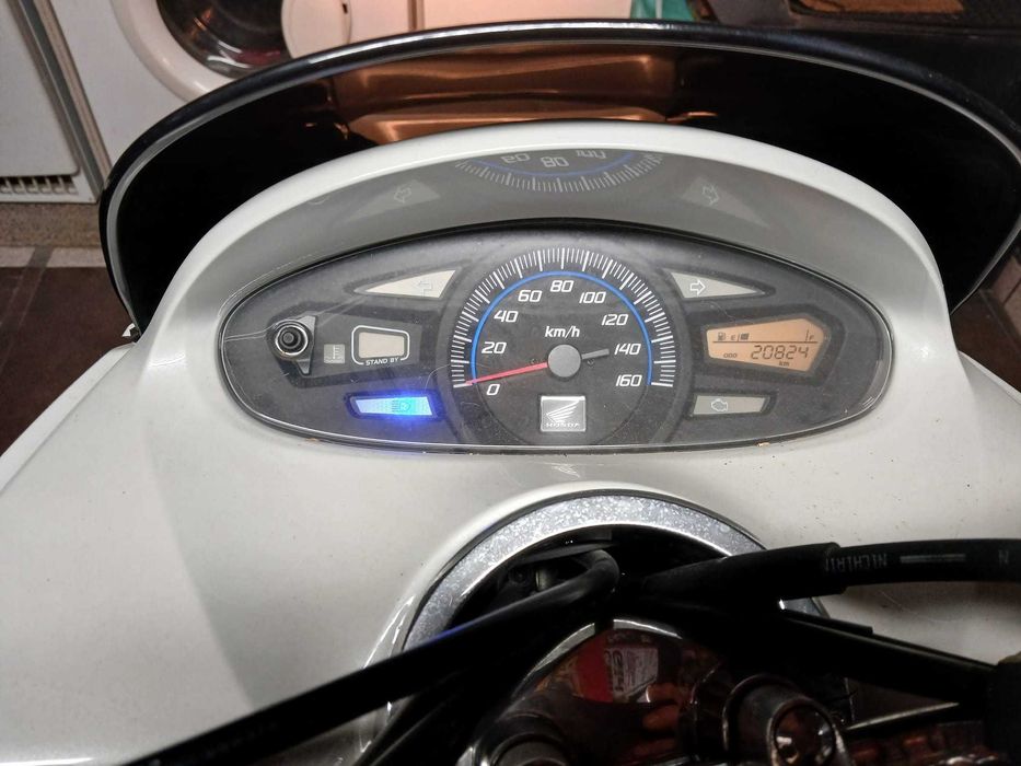 Honda PCX 125 (2011) | Com Mala Top Case GIVI