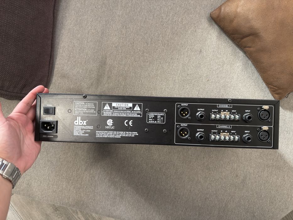 Vestax VMC-004FX + MOTU 828 MkII + dbx 1215