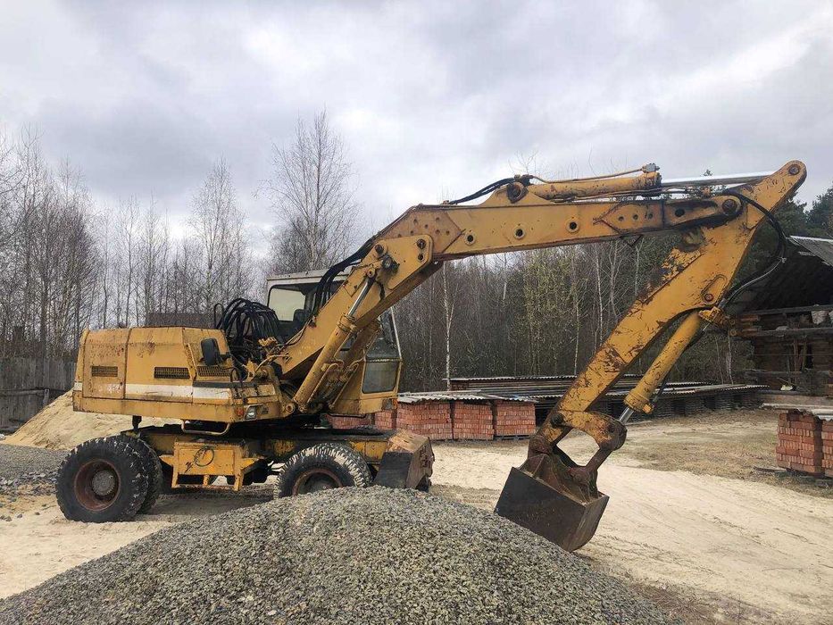 Продам ескаватор A912  liebherr хороший стан
