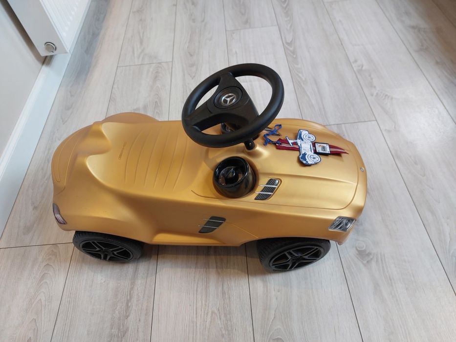 Autko jeździk mercedes dziecka