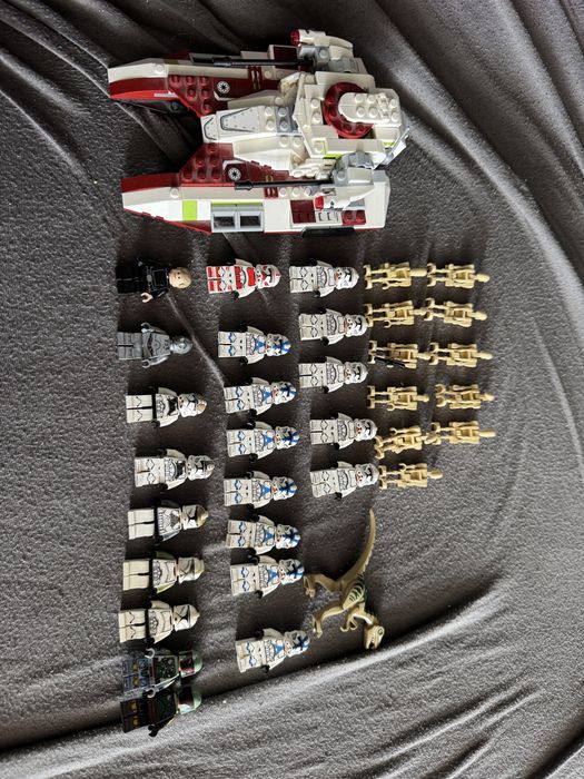 Figurki lego rezerwacja