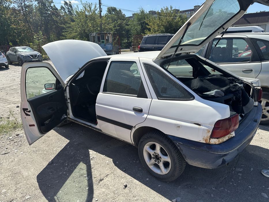 Продам Форд Эскорт