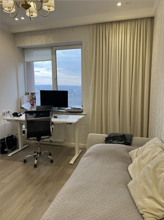 Продам 3-комн квартиру в районе Херсонская ул.