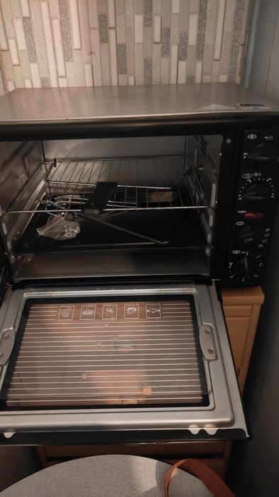 Piekarnik elektryczny z termoobiegiem 35l