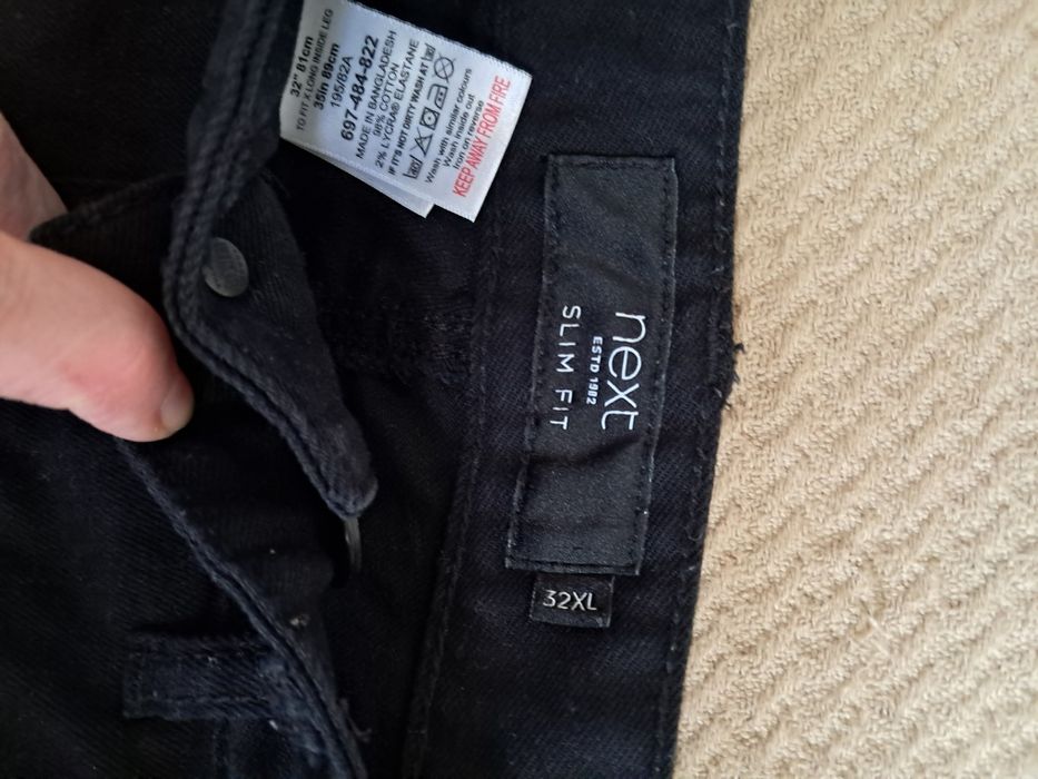 Чорні джинсы на высокого чоловіка