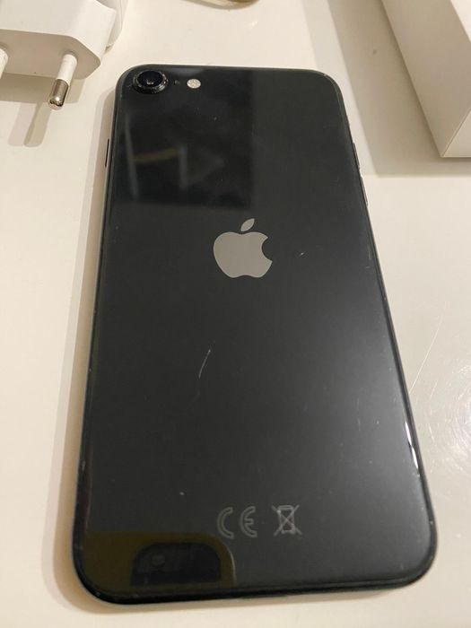 iPhone SE 2020 64GB, komplet.