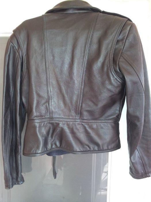 женская кожаная куртка, мото стиль