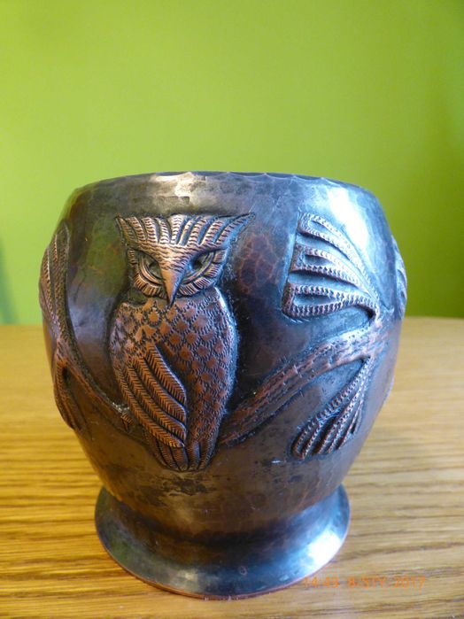 piękna miedziana osłonka na doniczkę -sowa