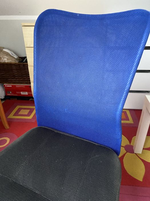 Krzeslo biurowe na kółkach