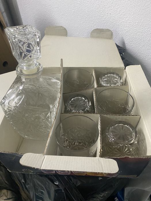 Garrafa e copos em vidro de qualidade marca Luxhem424932164471377921