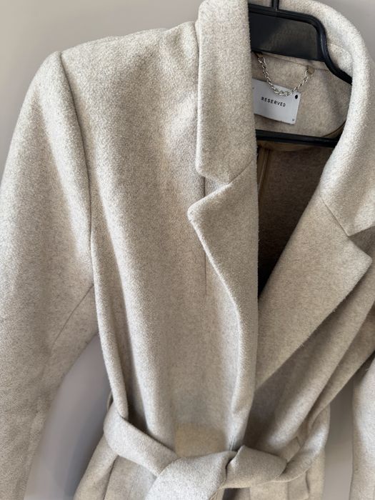 Plaszcz damski bezowy