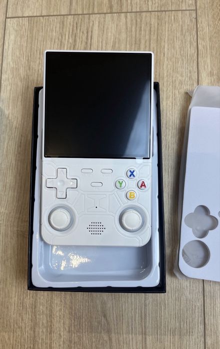 Przenośna Retro Konsola Game Boy 4” IPS 128GB 20000+ Gier – Biała