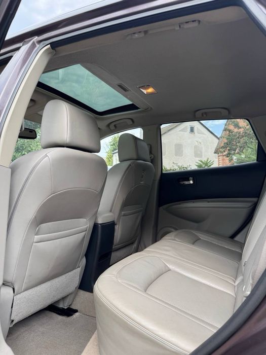 Продаж авто Nissan Rogue