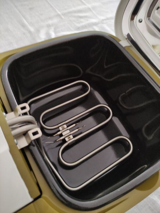 Fritadeira a óleo ufesa