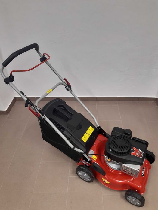 Kosiarka spalinowa do pchania Grass WR65763K Vega LONCIN 123cm3 40cm