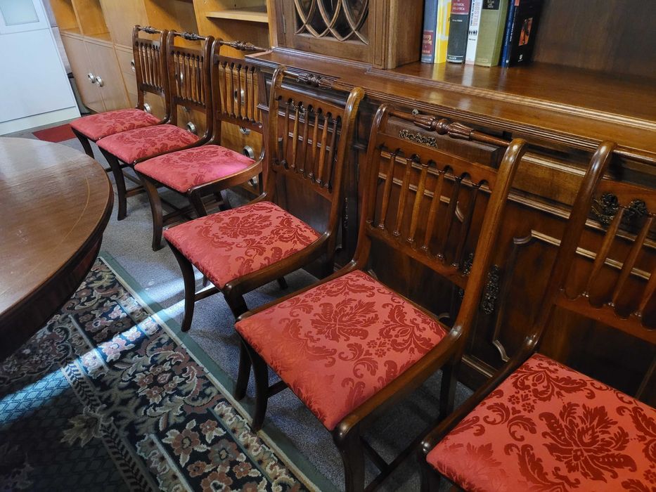 Cadeiras de sala - Muito bom estado geral - Valor unitário