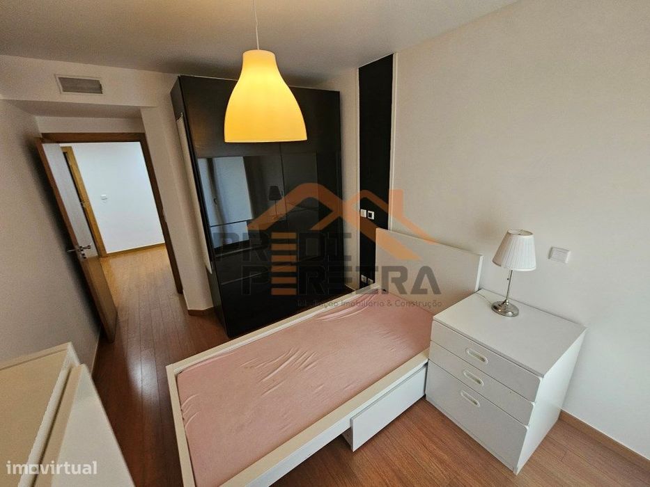 Arrendamento T3 com terraço e garagem, Urb. Jardim da Amoreira, Ram...
