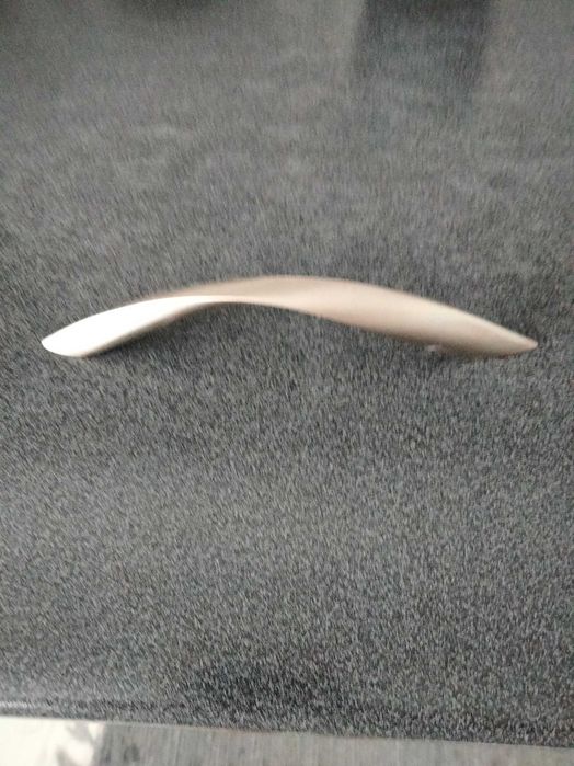 Продаю ручку мебельную