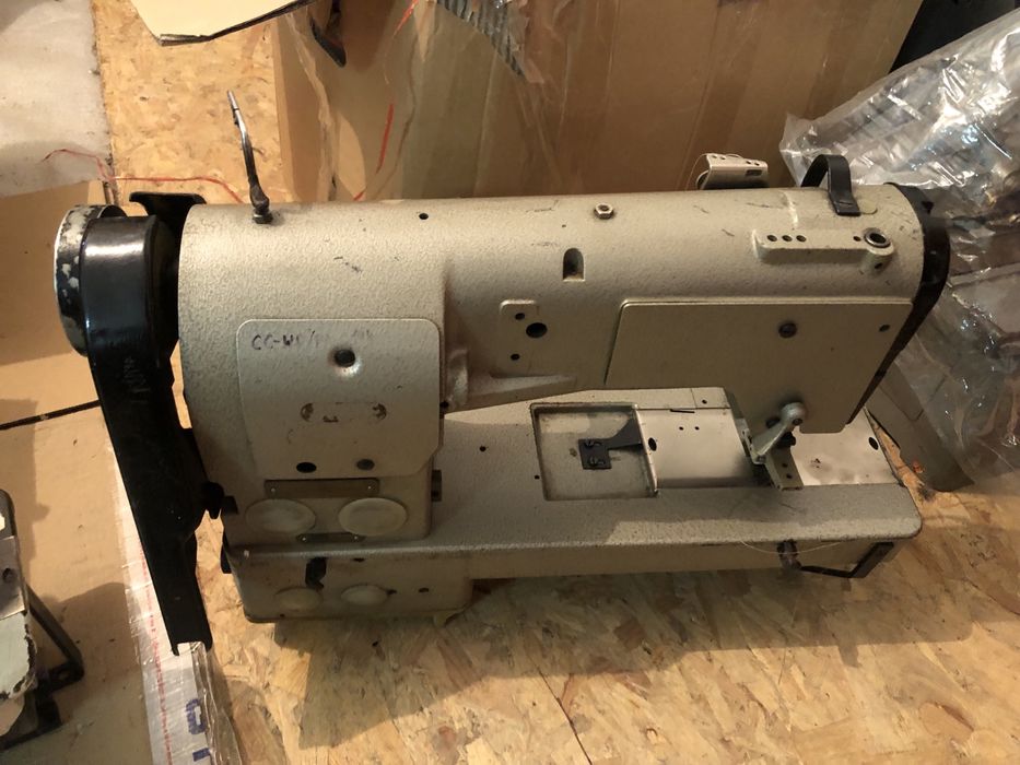 Pfaff зі столом та мотором,двоголка,швейна машина професійна