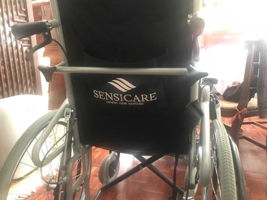Cadeira de rodas tamanho grande