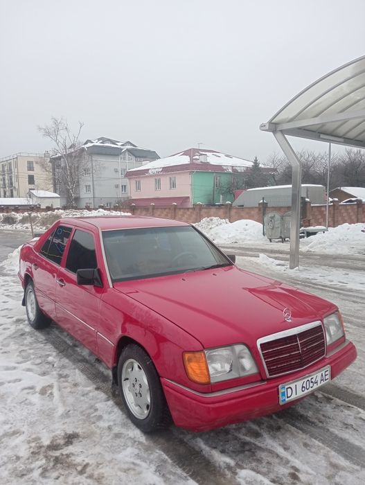 Продаю свій Мерседес 124