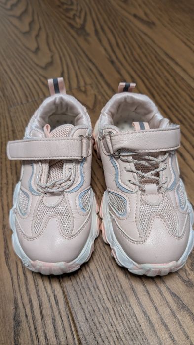 Кросівки кеди для дівчинки дуже легенькі розмір 28 устілки 17 см