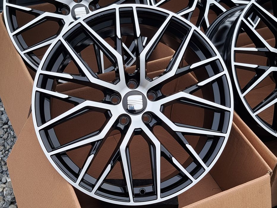 Alufelgi NOWE SKODA 19 5x112 Karoq Octavia Yeti Kodiaq Superb CNC RS4