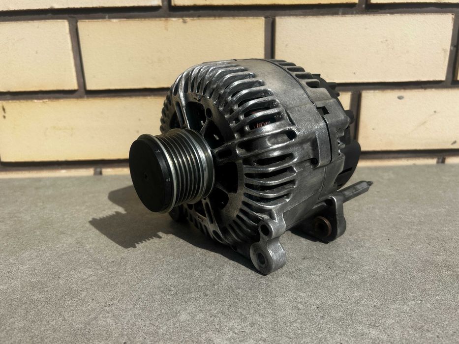 Генератор 021903026L Skoda SuperB Volkswagen Passat B6 2.0 tdi 180Amp
