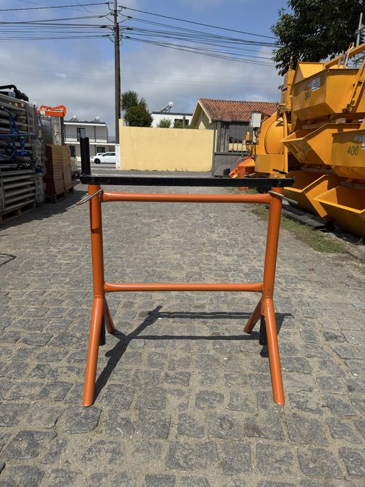 Cavaletes extensivos para cofragem