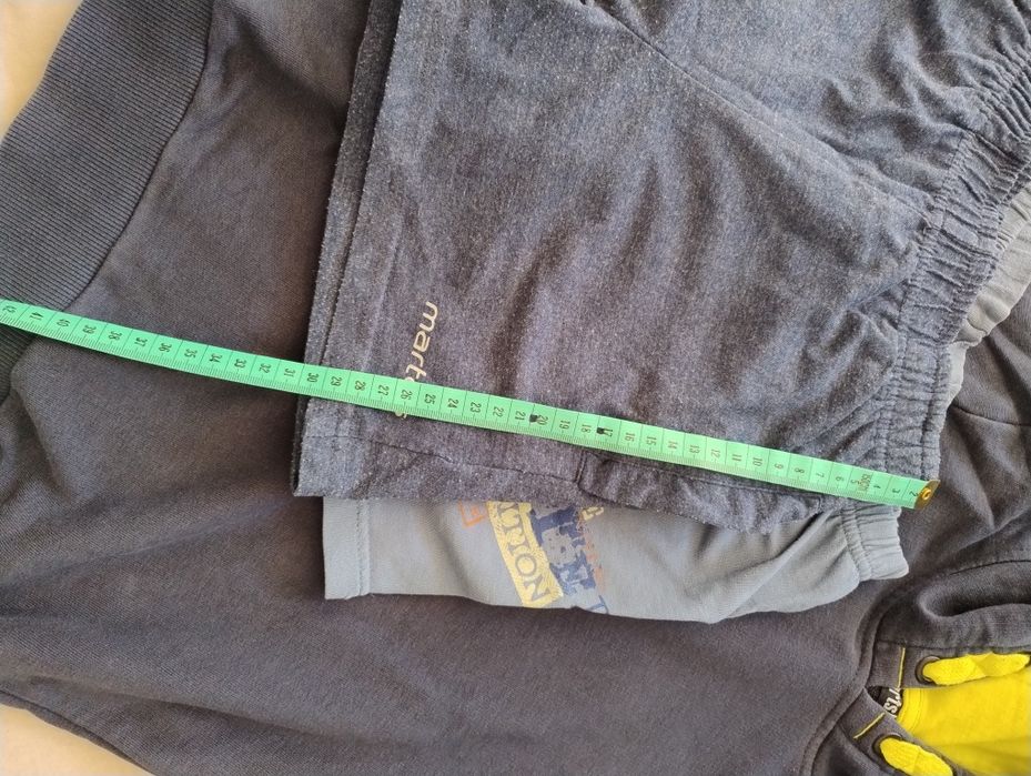 Zestaw bluza, 2 spodenki, podkoszulek z nadrukiem 134