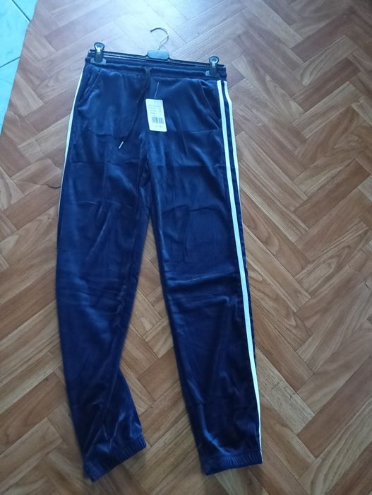 Granatowe spodnie welurowe