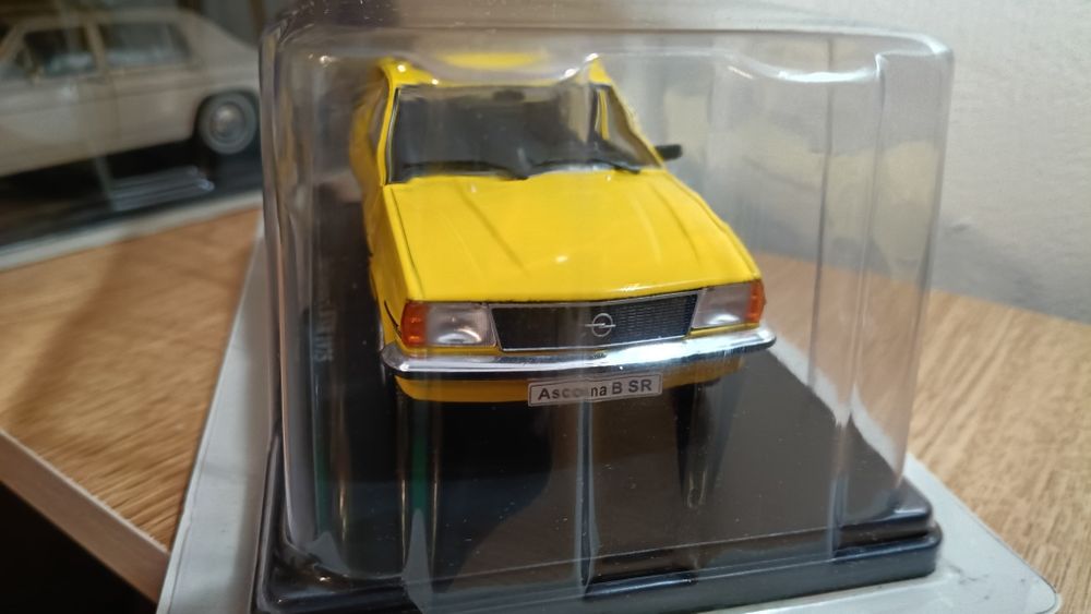 Opel Ascona B 1:24 Hachette