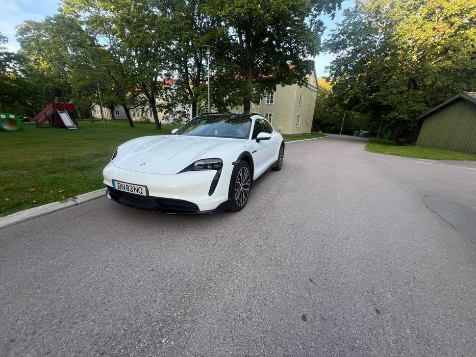 Porsche taycan 4S cross turismo