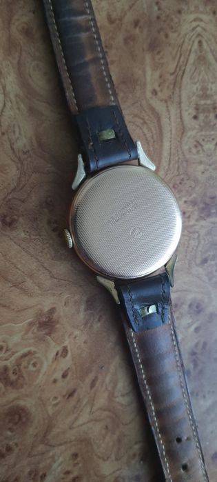 Złoty vintage Laco