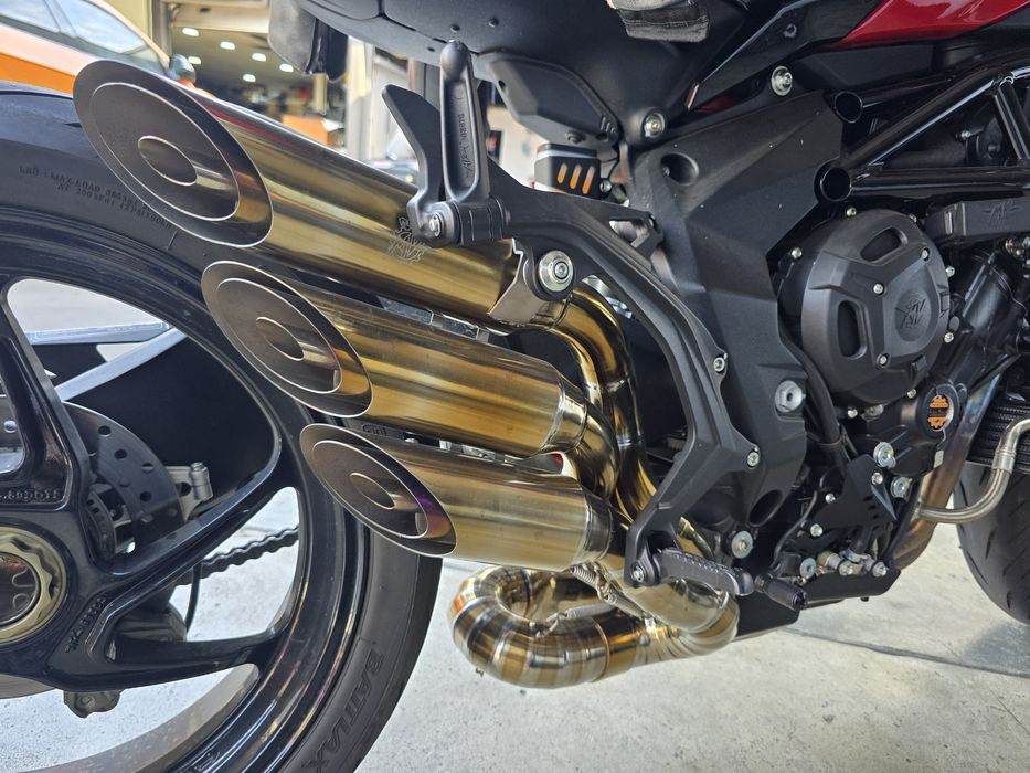 Mv Augusta brutale 800 rosso
