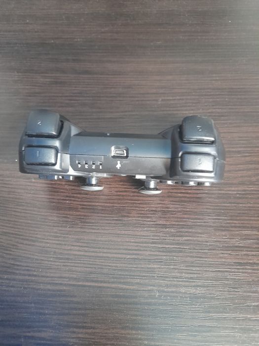 Джостик от пс3 зарядка в комплекте