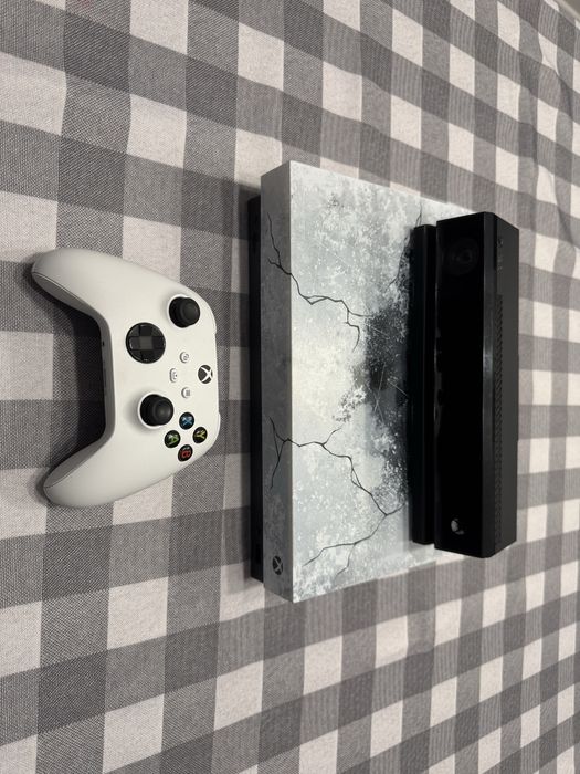 Xbox One  X 1TB limitowana Gears of War + Kinect - gwarancja