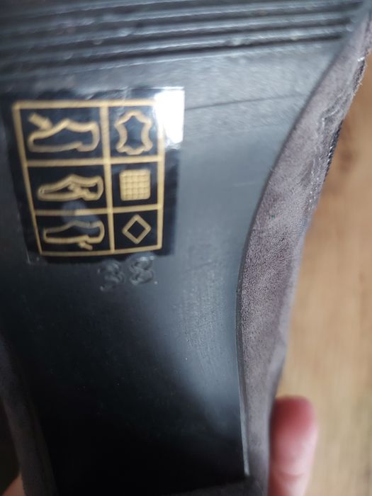 Botki zamszowe z futerkiem naturalnym