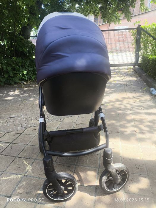 Продам детскую коляску