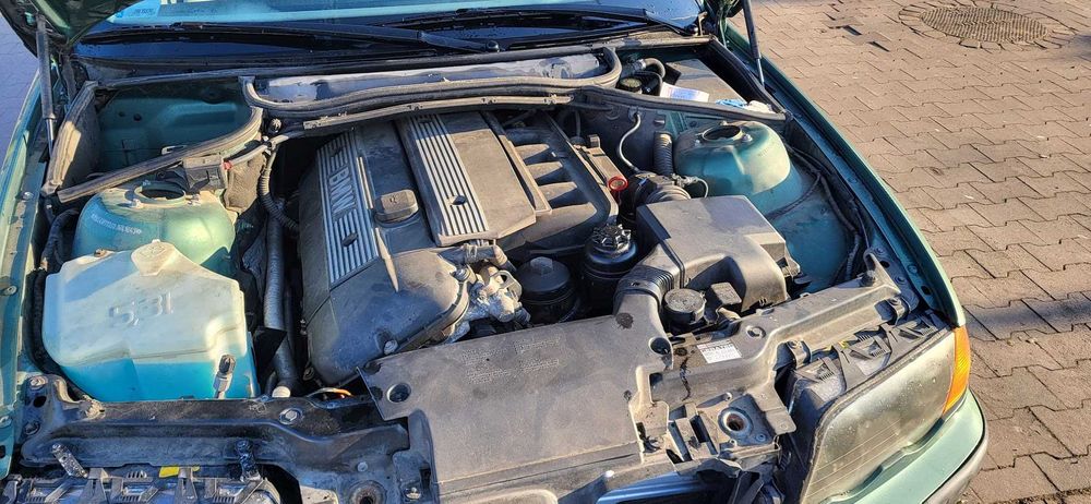 Sprzedam BMW 320 E46