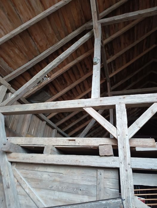 Sprzedam drewno  ciosane konstrukcyjne.