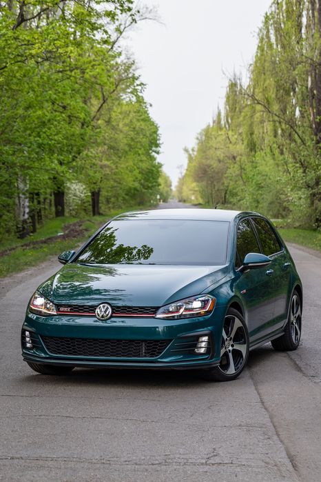 Volkswagen Golf GTI