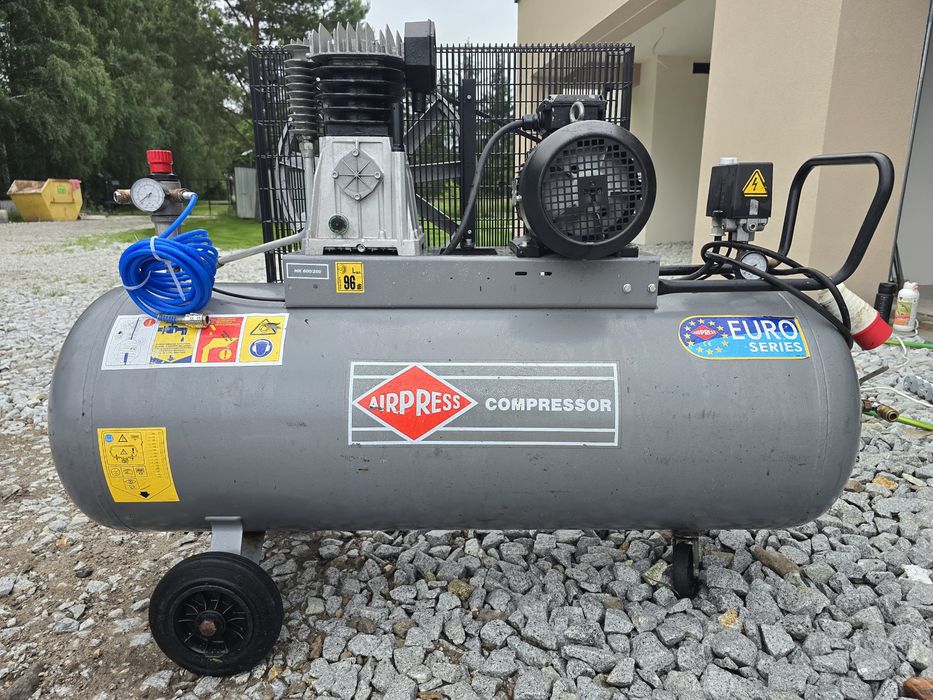 Kompresor 200l .